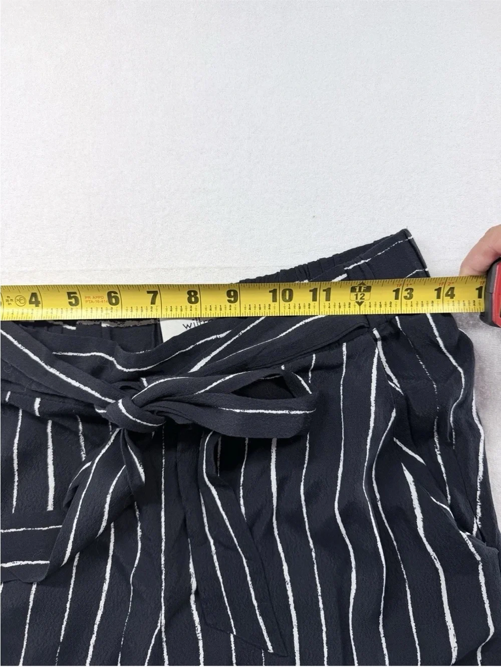 Aritzia‎ Wilfred Faun Black Stripe Viscose Rayon Wide Leg Pants Size L